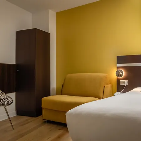 Hotel Arc De Triomphe Parigi