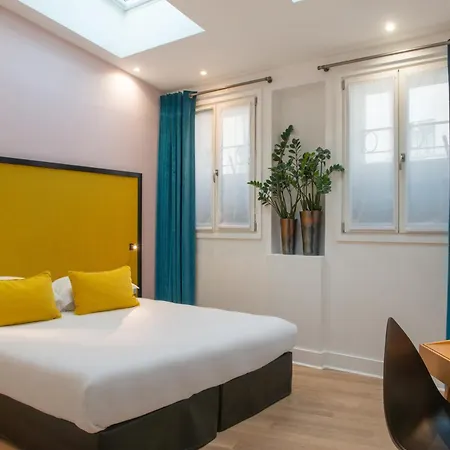 Hotel Arc De Triomphe Parigi