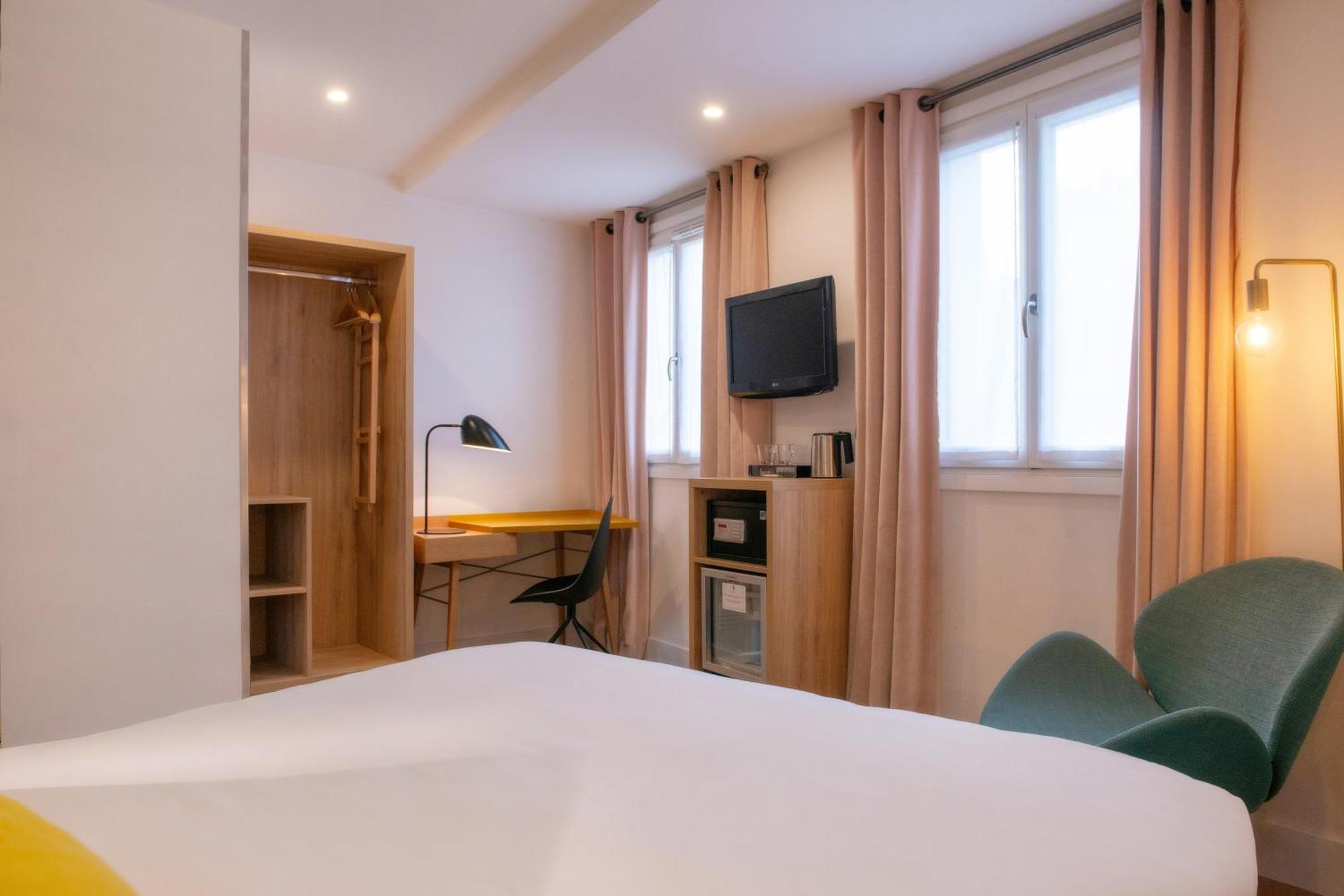 Arc De Triomphe Hotel