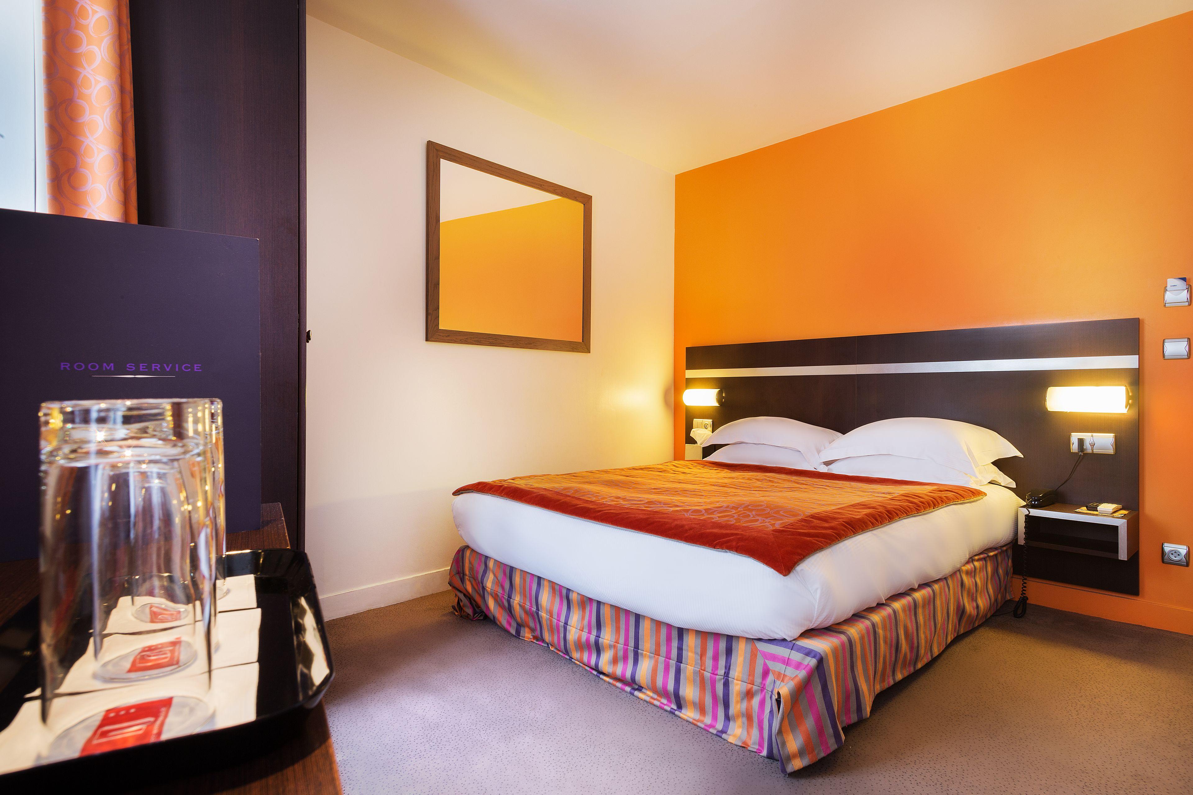 Arc De Triomphe Hotel 3*