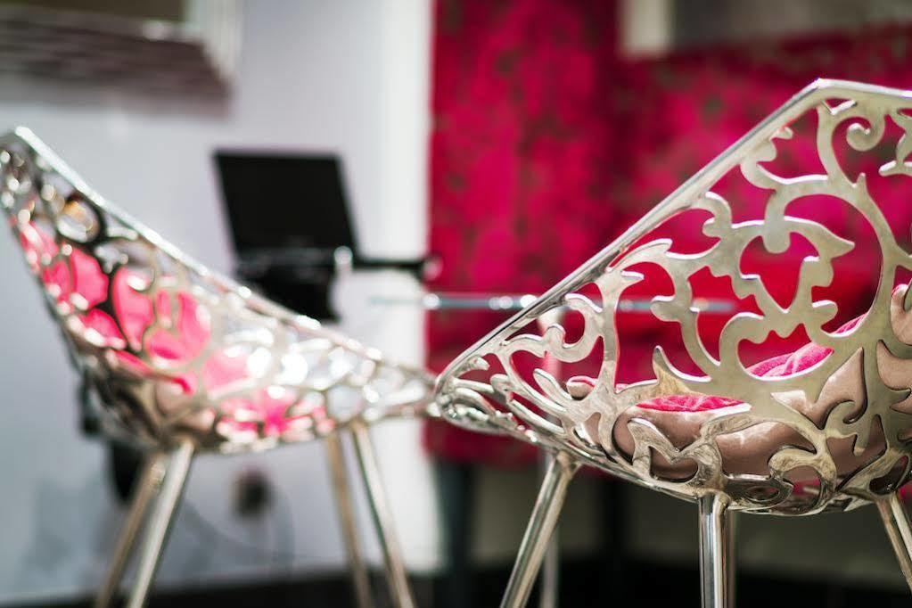 Hotel Arc De Triomphe 3*